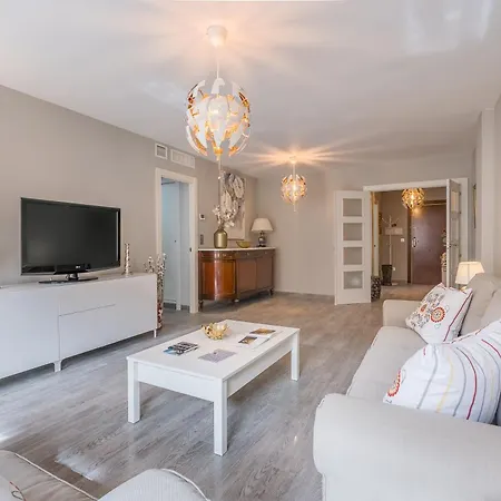 Luxury Reino De Apartment